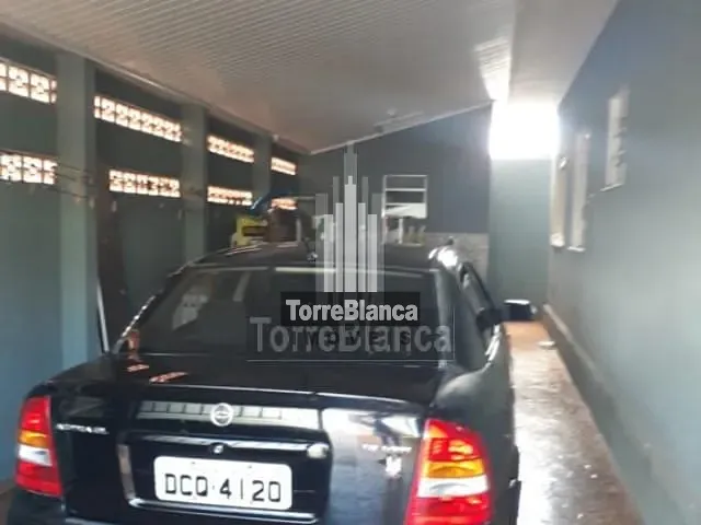 Casa com 246m² 3 quartos e 1 banheiro, à venda, no bairro Uvaranas em Ponta Grossa