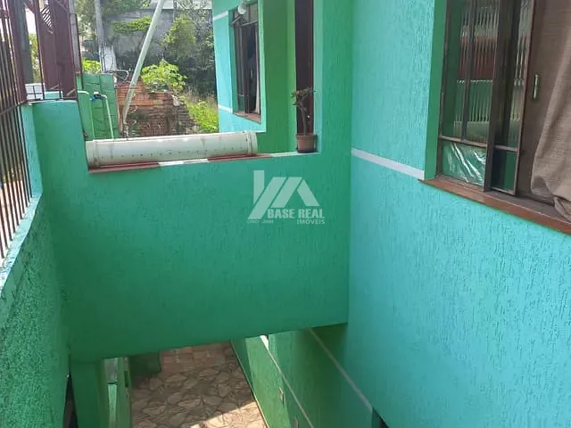 Casa com 390m² 4 quartos e 3 banheiros, à venda, no bairro Ronda em Ponta Grossa