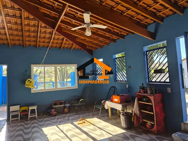Casa com 263m² 2 quartos e 2 banheiros, à venda, no bairro Núcleo Residencial Porto Seguro em Itatiba