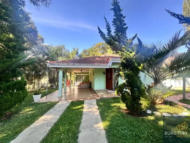 Casa 4 quartos e 3 banheiros, à venda, no bairro São Sebastião em São José Dos Pinhais
