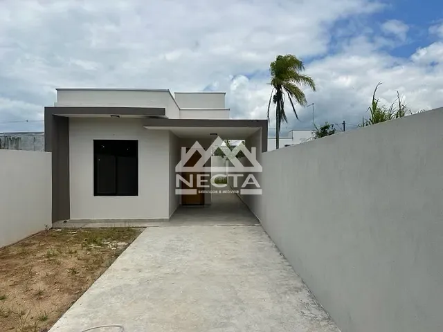 Casa com 65m² 2 quartos e 1 banheiro, à venda, no bairro Balneário dos Golfinhos em Caraguatatuba