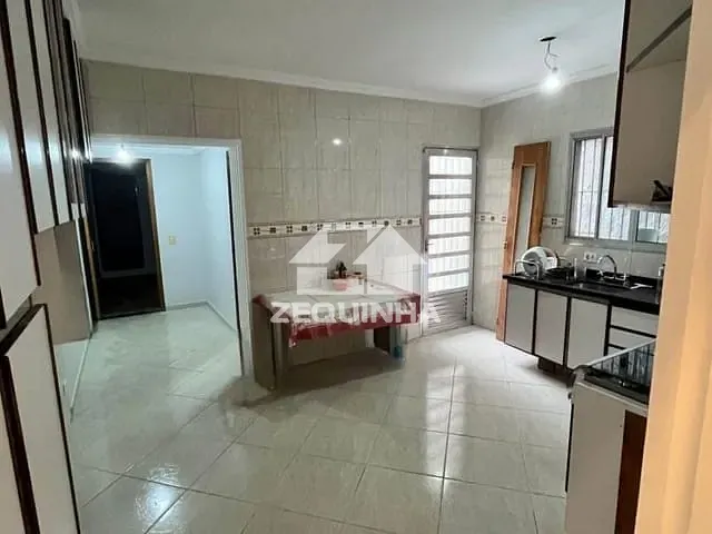 Casa com 131m² 3 quartos e 3 banheiros, à venda, no bairro Vila Yolanda em Osasco
