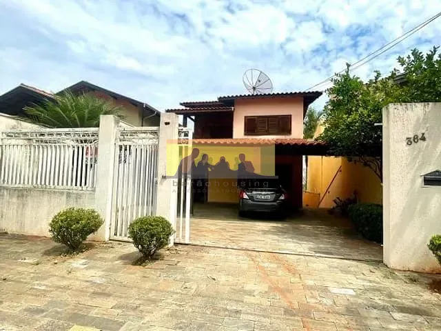 Casa com 300m² 4 quartos e 4 banheiros, à venda ou para alugar, no bairro Parque das Flores em Campinas