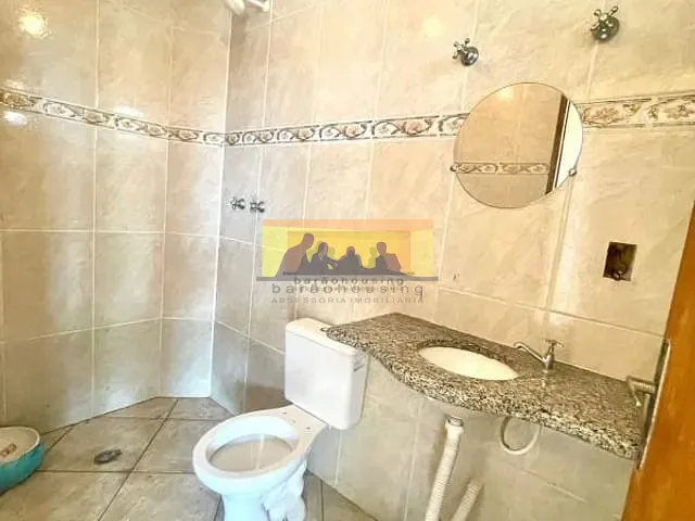 Casa com 300m² 4 quartos e 4 banheiros, à venda ou para alugar, no bairro Parque das Flores em Campinas
