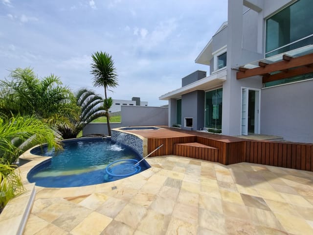 Casa com 460m² 4 quartos e 6 banheiros, à venda, no bairro Condomínio Residencial Jaguary em São José dos Campos