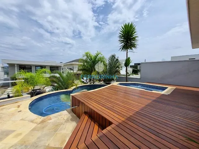 Casa com 460m² 4 quartos e 6 banheiros, à venda ou para alugar, no bairro Condomínio Residencial Jaguary em São José dos Campos