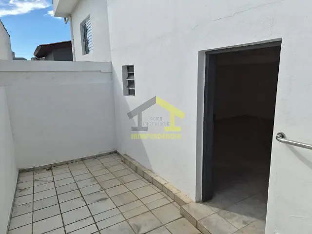 Casa com 125m² 2 quartos e 1 banheiro, à venda, no bairro Loteamento Rei de Ouro em Itatiba