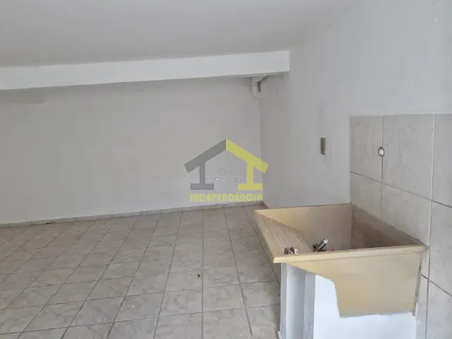 Casa com 125m² 2 quartos e 1 banheiro, à venda, no bairro Loteamento Rei de Ouro em Itatiba