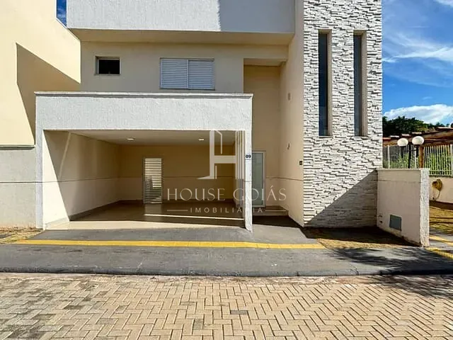 Casa 3 quartos e 4 banheiros, à venda, no bairro Cardoso em Aparecida de Goiânia