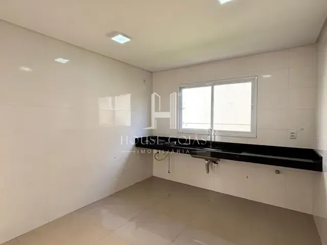 Casa 3 quartos e 4 banheiros, à venda, no bairro Cardoso em Aparecida de Goiânia