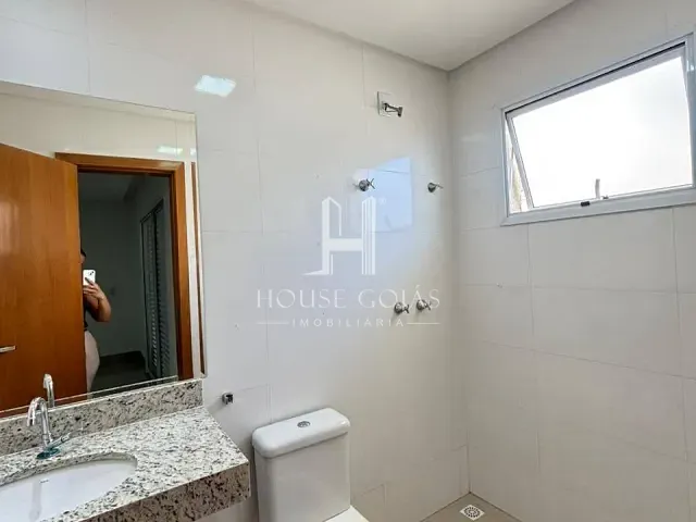 Casa 3 quartos e 4 banheiros, à venda, no bairro Cardoso em Aparecida de Goiânia
