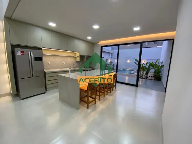 Casa com 400m² 3 quartos e 3 banheiros, para alugar, no bairro Royal Boulevard em Araçatuba