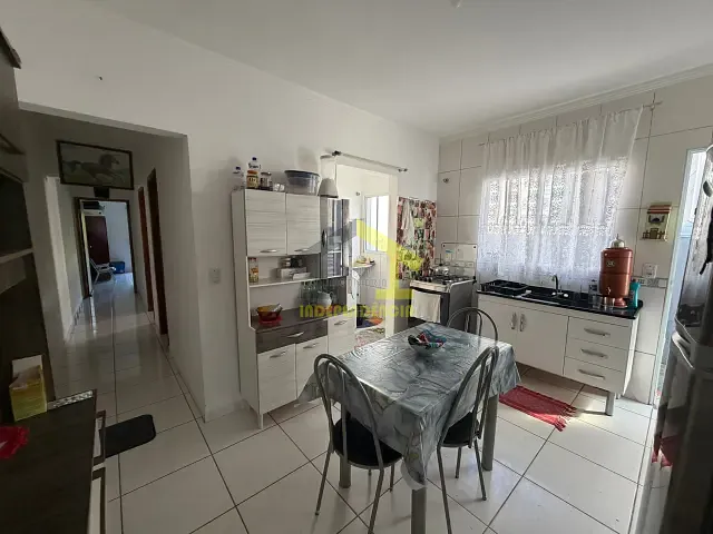 Casa com 175m² 2 quartos e 2 banheiros, à venda, no bairro Jardim América em Itatiba