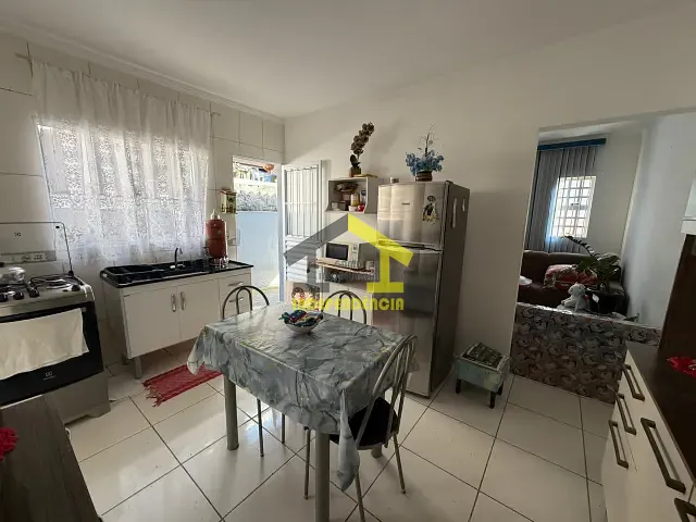 Casa com 175m² 2 quartos e 2 banheiros, à venda, no bairro Jardim América em Itatiba