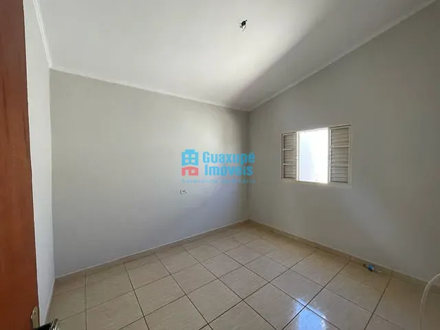 Casa 2 quartos e 2 banheiros, à venda, no bairro Parque dos Municípios II em Guaxupé