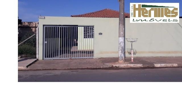 Casa, 3 quartos, 200 m² - Foto 1