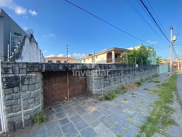 Casa 4 quartos e 4 banheiros, à venda, no bairro José Pinheiro em Campina Grande