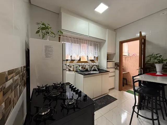 Casa com 1m² 1 quarto e 1 banheiro, à venda, no bairro Jardim Casa Branca em Caraguatatuba
