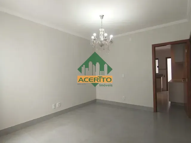 Casa com 250m² 3 quartos e 3 banheiros, à venda, no bairro Planalto em Araçatuba