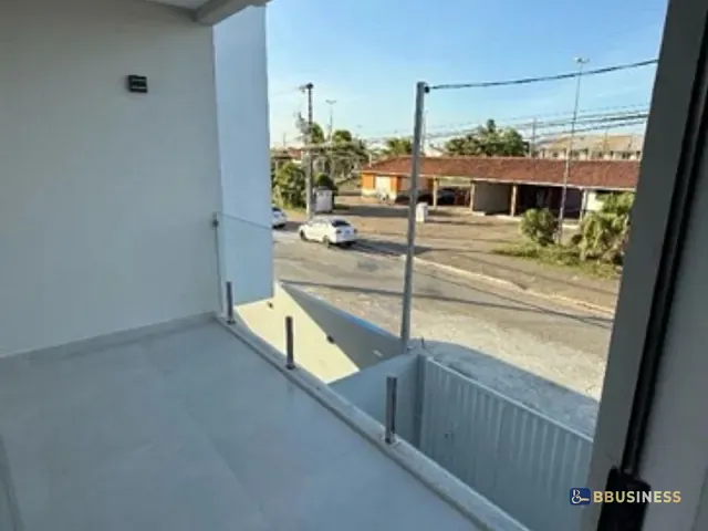 Casa 3 quartos e 4 banheiros, à venda, no bairro Parque Santo Antônio em Campos dos Goytacazes