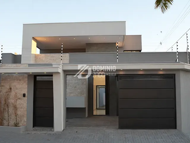 Casa 3 quartos e 5 banheiros, à venda, no bairro Jardim do Lago em Uberaba