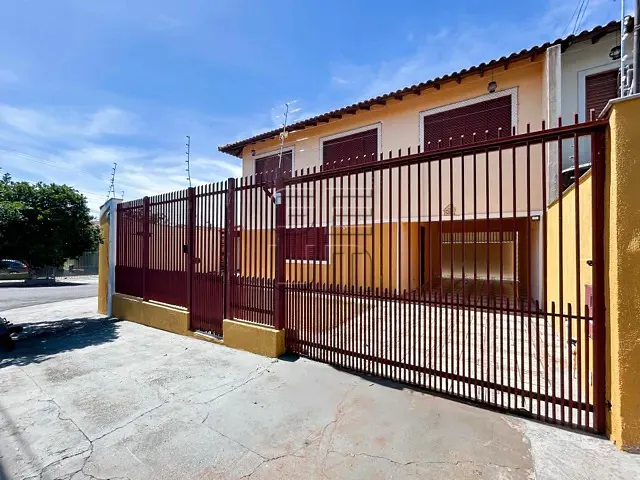 Casa com 150m² 3 quartos e 3 banheiros, à venda, no bairro Santa Mônica em Londrina