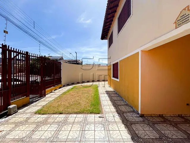 Casa com 150m² 3 quartos e 3 banheiros, à venda, no bairro Santa Mônica em Londrina