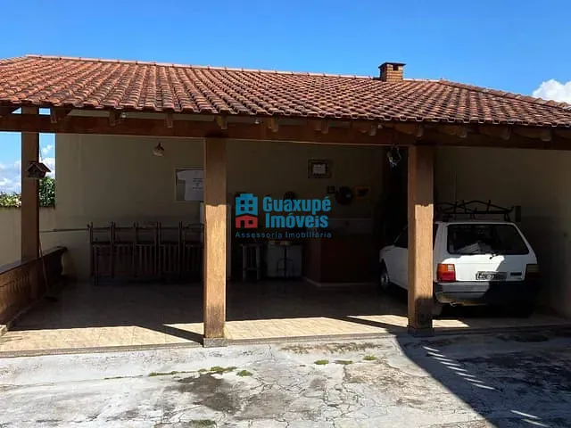 Casa 4 quartos e 4 banheiros, à venda, no bairro Jardim Três Rosas em Guaxupé