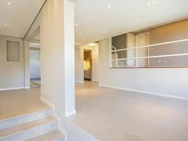 Casa 3 quartos e 1 banheiro, à venda, no bairro Santo Inácio em Curitiba