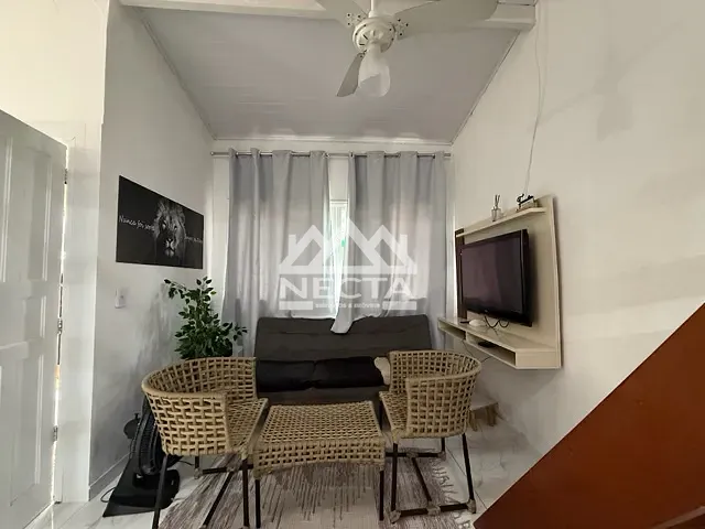 Casa 2 quartos e 1 banheiro, à venda, no bairro Jardim Casa Branca em Caraguatatuba