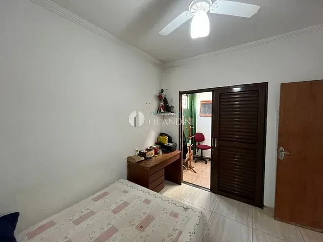 Casa com 300m² 3 quartos e 2 banheiros, à venda, no bairro Centro em Artur Nogueira