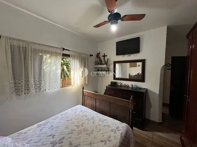 Casa com 300m² 3 quartos e 2 banheiros, à venda, no bairro Centro em Artur Nogueira