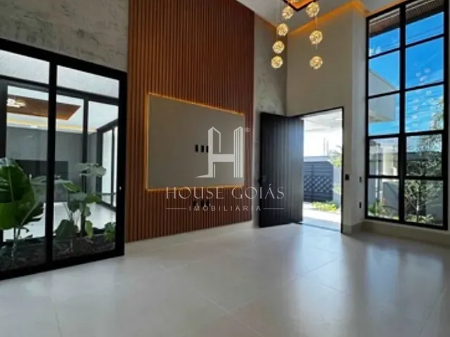 Casa com 360m² 4 quartos e 5 banheiros, à venda, no bairro Setor Três Marias em Goiânia
