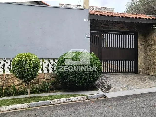 Casa com 350m² 4 quartos e 2 banheiros, à venda, no bairro City Bussocaba em Osasco