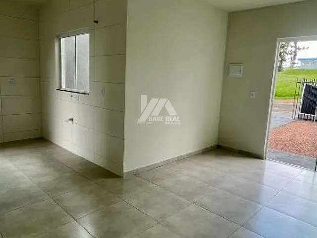 Casa com 180m² 3 quartos e 1 banheiro, à venda, no bairro Contorno em Ponta Grossa
