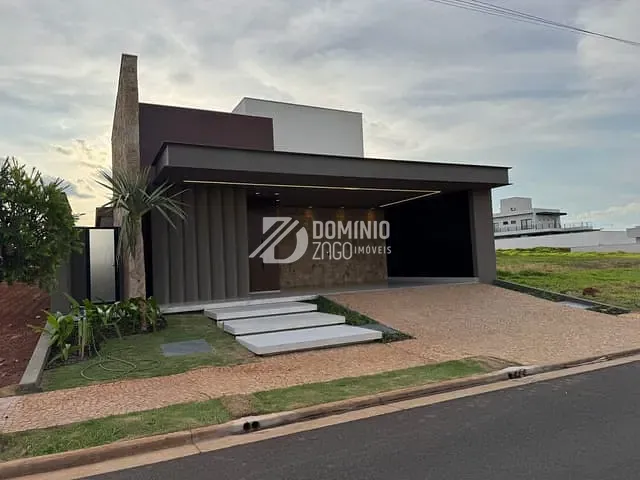 Casa com 388m² 3 quartos e 5 banheiros, à venda, no bairro Recreio dos Bandeirantes em Uberaba