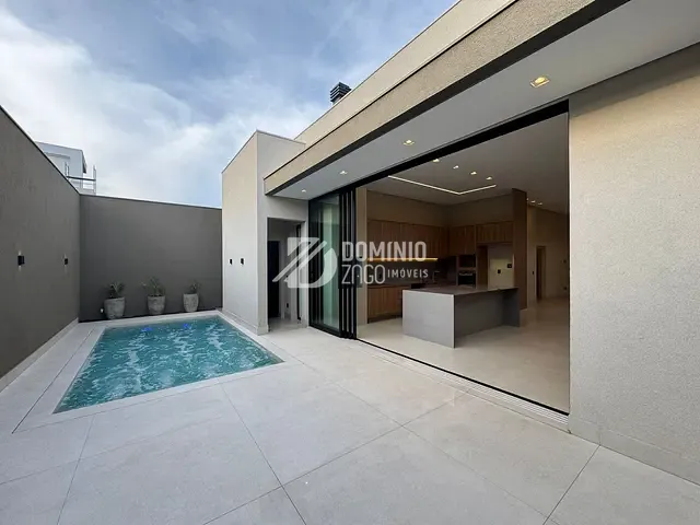 Casa com 388m² 3 quartos e 5 banheiros, à venda, no bairro Recreio dos Bandeirantes em Uberaba