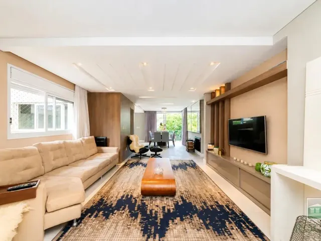 Casa 1 quarto e 1 banheiro, à venda, no bairro Santa Cândida em Curitiba