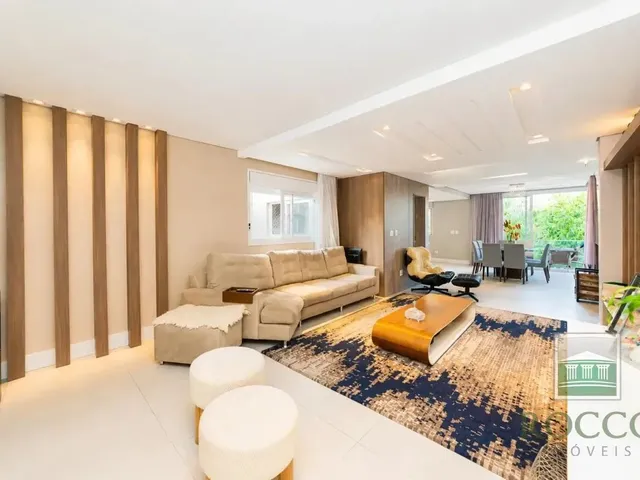Casa 1 quarto e 1 banheiro, à venda, no bairro Santa Cândida em Curitiba