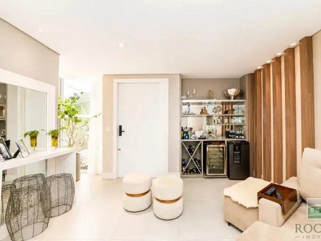 Casa 1 quarto e 1 banheiro, à venda, no bairro Santa Cândida em Curitiba