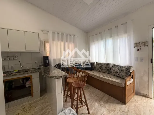 Casa 1 quarto e 1 banheiro, à venda, no bairro Jardim Casa Branca em Caraguatatuba