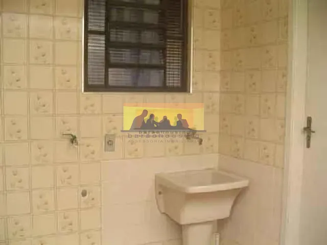Casa com 300m² 3 quartos e 3 banheiros, à venda, no bairro Cidade Universitária em Campinas