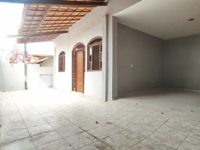 Foto do Casa - Casa estilo colonial com 03 quartos, sendo um súite e duas vagas, Bairro Minas Caixa, Belo Horizonte, MG | Deltalar Imóveis