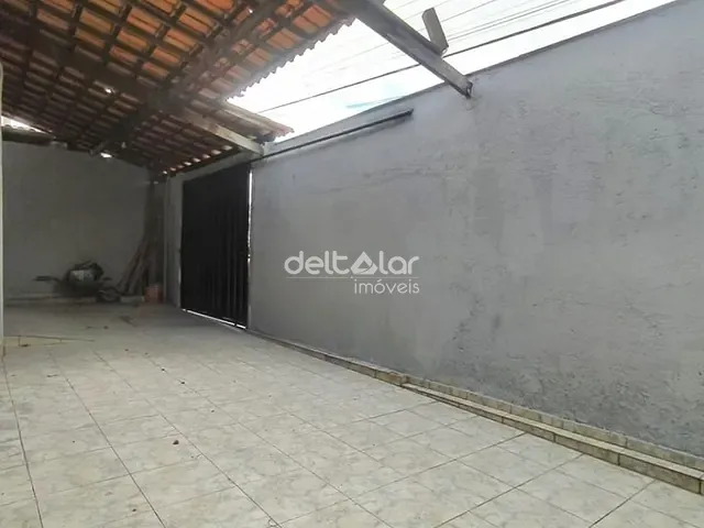 Casa com 170m² 3 quartos e 2 banheiros, à venda, no bairro Minascaixa em Belo Horizonte