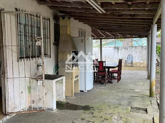 Casa com 420m² 2 quartos e 1 banheiro, à venda, no bairro Morro do Algodão em Caraguatatuba