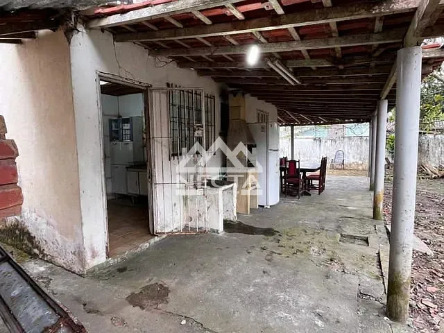 Casa com 420m² 2 quartos e 1 banheiro, à venda, no bairro Morro do Algodão em Caraguatatuba