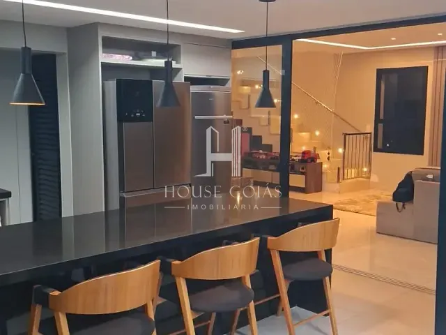 Casa com 520m² 5 quartos e 6 banheiros, à venda, no bairro Condomínio do Lago 1ª Etapa em Goiânia