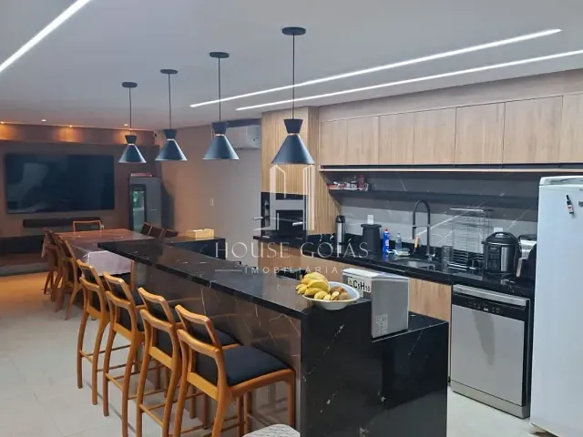 Casa com 520m² 5 quartos e 6 banheiros, à venda, no bairro Condomínio do Lago 1ª Etapa em Goiânia