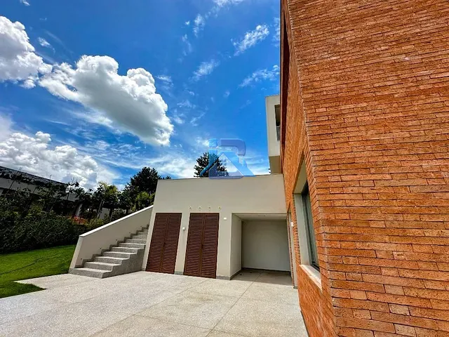 Casa com 3180m² 6 quartos e 2 banheiros, à venda, no bairro Condomínio Quinta da Baroneza em Bragança Paulista