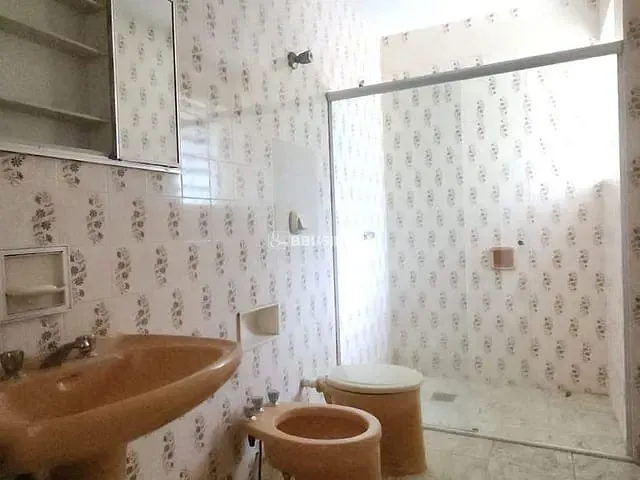 Casa 3 quartos e 1 banheiro, à venda, no bairro Medianeira em Caxias do Sul